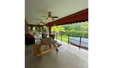 Se alquila Amoblada. casa de Playa Villa de La Colonia