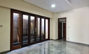 DIJUAL RUMAH di Jl KEMANG SELATAN, JAKSEL