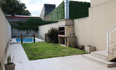 Triplex en venta en Quilmes Oeste