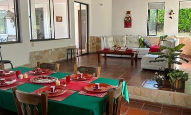 VENTA CASA EN CONJUNTO CAMPESTRE CON APARTAMENTO INDEPENDIENTE. PIEDECUESTA. PARCELA 1572 m2. Cod V8960