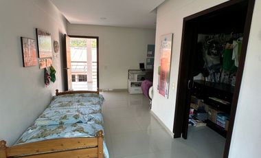 VENTA CASA EN CONJUNTO CAMPESTRE CON APARTAMENTO INDEPENDIENTE. PIEDECUESTA. PARCELA 1572 m2. Cod V8960