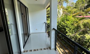 VENTA CASA EN CONJUNTO CAMPESTRE CON APARTAMENTO INDEPENDIENTE. PIEDECUESTA. PARCELA 1572 m2. Cod V8960