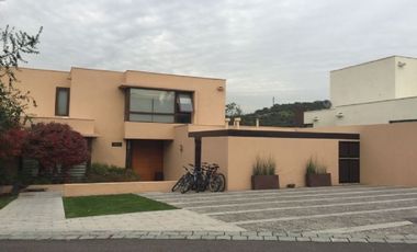 Casa en Venta en Condominio Los Bravos-Craighouse | Casa 4D4B | Lo Barnechea | One Propiedades