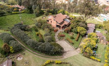 casa en venta en la calera. Cod V9446