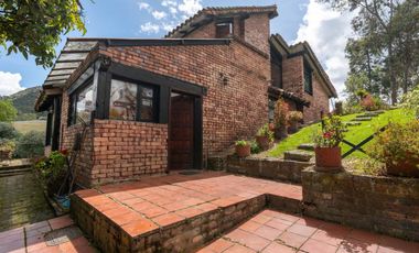 casa en venta en la calera. Cod V9446