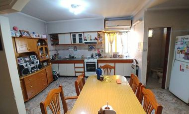 Casa para 2 Familias en venta en Monte Chingolo