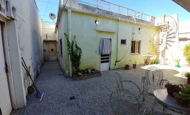 Casa para 2 Familias en venta en Monte Chingolo