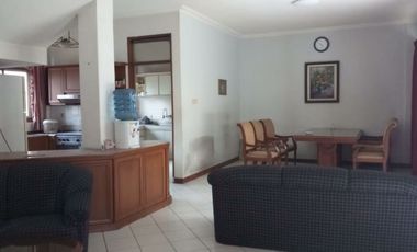 Rumah sewa potensial untuk kantor , parkir luas dekat setrasari mall