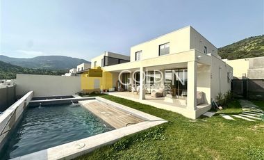 Casa en arriendo de 3 dormitorios Lo Barnechea Huinganal