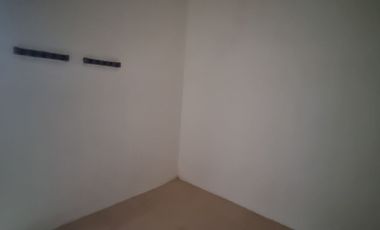 Rumah LB 180 Hadap Selatan 10 Menit ke Mall Pesona Square J-46004
