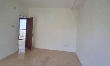 Rumah LB 180 Hadap Selatan 10 Menit ke Mall Pesona Square J-46004