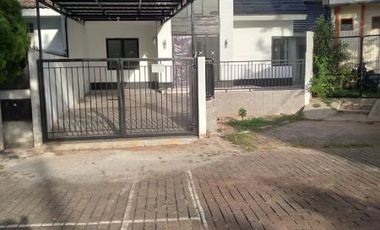 Dijual Rumah Nusaloka BSD City Blok H Lokasi Strategis Di Depan Taman