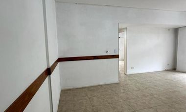 Excelente tres ambientes de categoría en venta