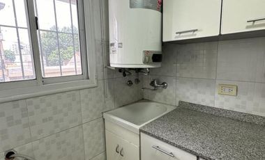 Excelente tres ambientes de categoría en venta