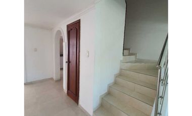 SE ARRIENDA CASA BARRIO LOS CORTIJOS USO RESIDENCIAL - COMERCIAL