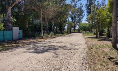 LATORRE PROP. VENDE CASA DE 3 AMBIENTES C/ LOCAL Y DUPLEX AL FONDO -