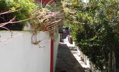 LATORRE PROP. VENDE CASA DE 3 AMBIENTES C/ LOCAL Y DUPLEX AL FONDO -