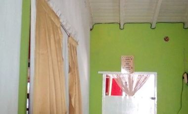 LATORRE PROP. VENDE CASA DE 3 AMBIENTES C/ LOCAL Y DUPLEX AL FONDO -