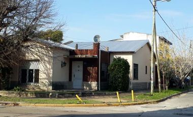 Casa en venta en Quilmes Este