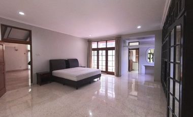 Rumah Jl Sekolah Duta, Pondok Indah, Jakarta Selatan