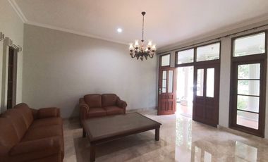 Rumah Jl Sekolah Duta, Pondok Indah, Jakarta Selatan