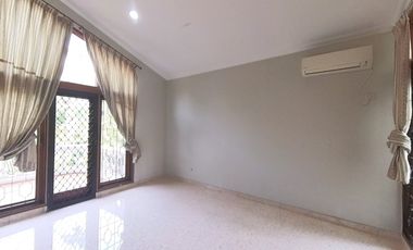 Rumah Jl Sekolah Duta, Pondok Indah, Jakarta Selatan