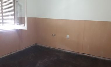 Casa con Departamento en venta en Quilmes Norte