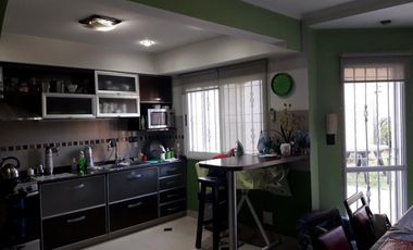 VENTA - TAPIALES - CASA 7 AMB - COD 875