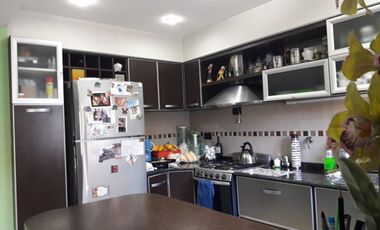 VENTA - TAPIALES - CASA 7 AMB - COD 875
