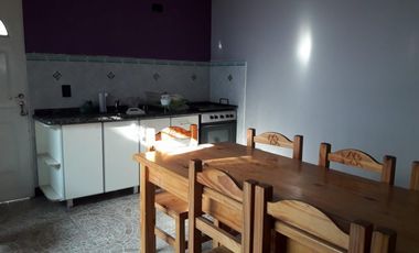 VENTA - TAPIALES - CASA 7 AMB - COD 875