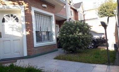 VENTA - TAPIALES - CASA 7 AMB - COD 875