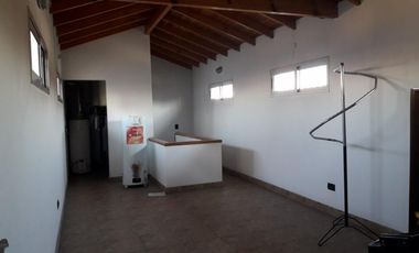 VENTA - TAPIALES - CASA 7 AMB - COD 875