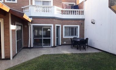 VENTA - TAPIALES - CASA 7 AMB - COD 875