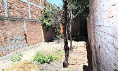 CENTRO: PROPIEDAD COMERCIAL PARA FARMACIA FERRETERÍA  O NEGOCIO DE COMIDA.