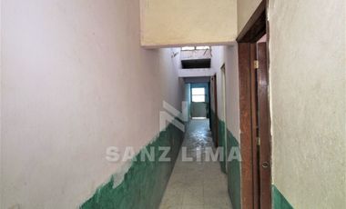 CENTRO: PROPIEDAD COMERCIAL PARA FARMACIA FERRETERÍA  O NEGOCIO DE COMIDA.