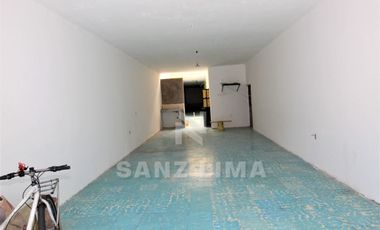 CENTRO: PROPIEDAD COMERCIAL PARA FARMACIA FERRETERÍA  O NEGOCIO DE COMIDA.