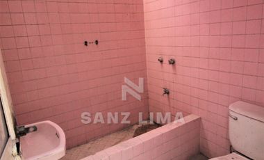 CENTRO: PROPIEDAD COMERCIAL PARA FARMACIA FERRETERÍA  O NEGOCIO DE COMIDA.