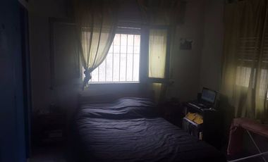 Casa PH en venta en Moron Sur