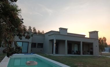 Casa en alquiler amoblada y equipada  en  el Barrio El Cardal I