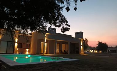 Casa en alquiler amoblada y equipada  en  el Barrio El Cardal I