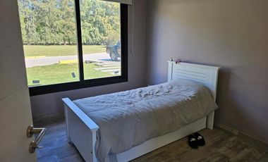 Casa en alquiler amoblada y equipada  en  el Barrio El Cardal I