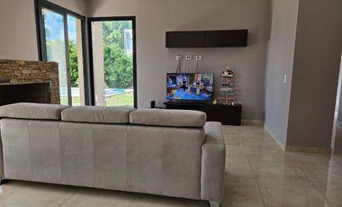 Casa en alquiler amoblada y equipada  en  el Barrio El Cardal I