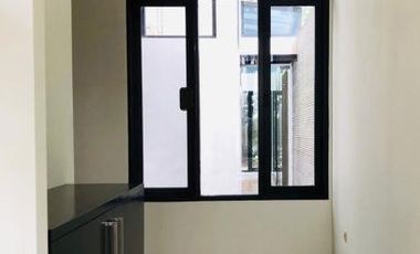DIJUAL RUMAH / TOWNHOUSE MODERN di Jl BANGKA, KEMANG dkt MAMPANG