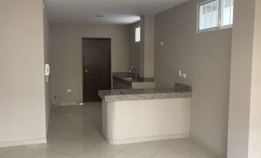 Alquiler hermoso departamento en planta baja 3 dormitorios 3 baños - Kennedy Norte por la ganga (J Luna)