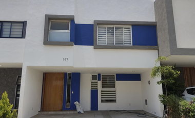 SE RENTA CASA EN EL CAMPESTRE EN COTO SENECA A 5 MIN DEL TECNOLOGY PARK