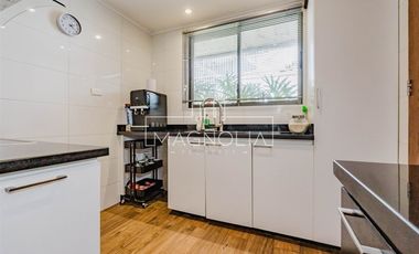 Casa en venta de 5 dorm. en Lo Barnechea