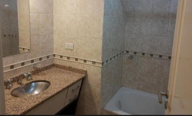 HERMOSO DPTO EN VENTA 2 AMBIENTES CON COCHERA, V. BALLESTER CENTRO