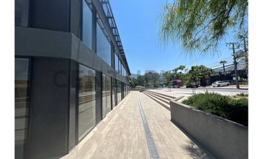 ARRIENDO LOCAL COMERCIAL STRIP CENTER VITACURA