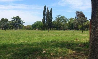 Casa a estrenar en San Ramiro, Pilar del Este