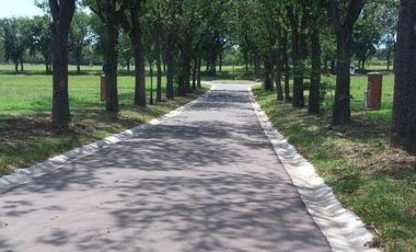 Casa a estrenar en San Ramiro, Pilar del Este